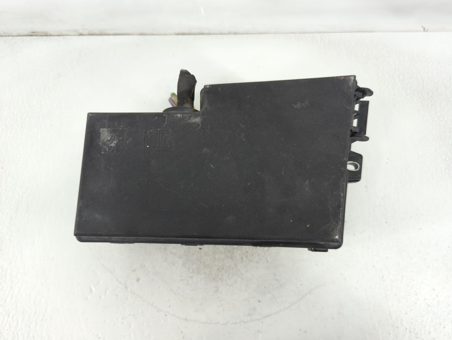 2013-2016 Ford Escape Fusebox Fuse Box Panel Relay Module P/N:3B0UF0100 Fits Fits 2013 2014 2015 2016 OEM Used Auto Parts - 