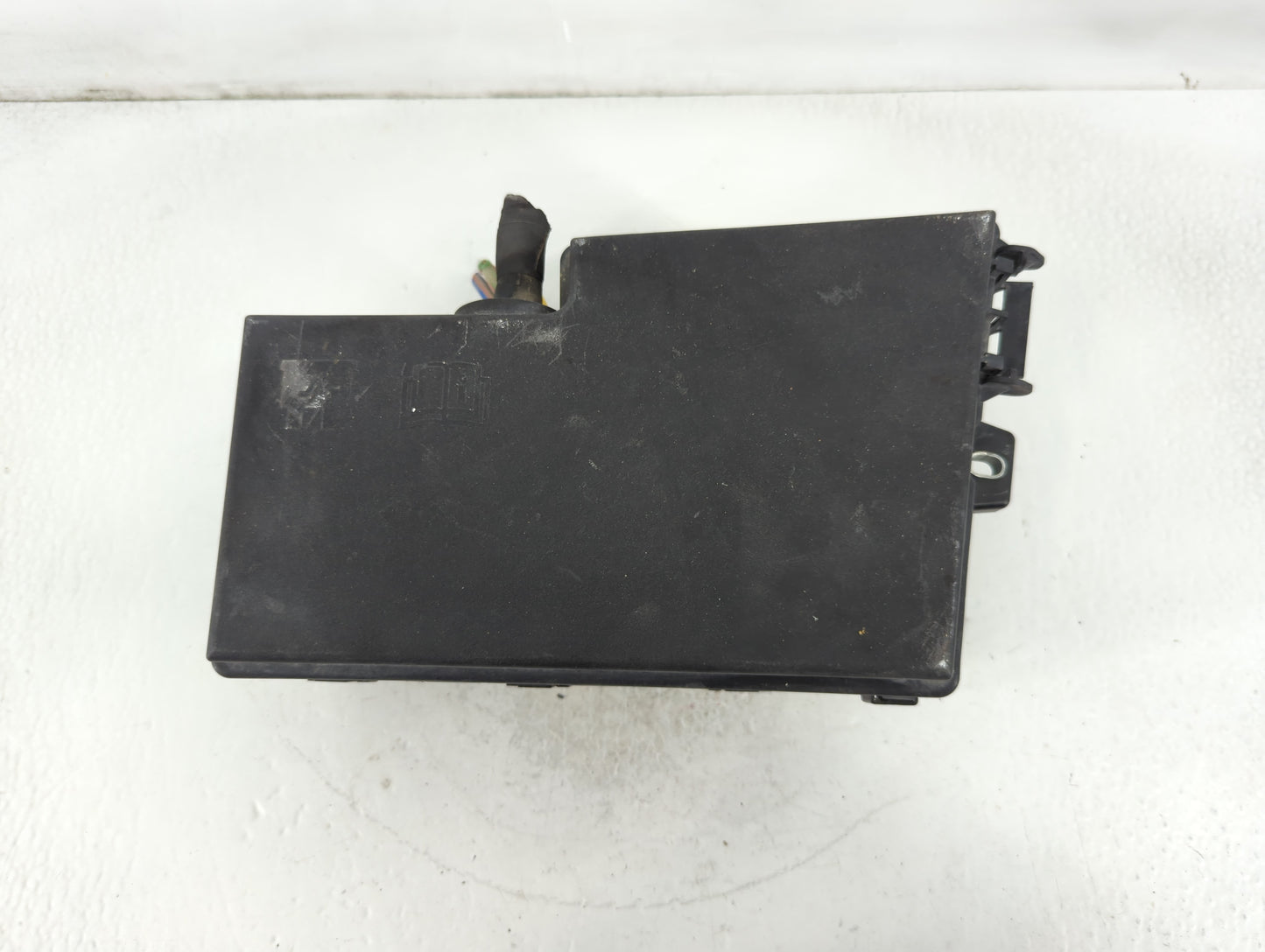 2013-2016 Ford Escape Fusebox Fuse Box Panel Relay Module P/N:3B0UF0100 Fits Fits 2013 2014 2015 2016 OEM Used Auto Parts - 