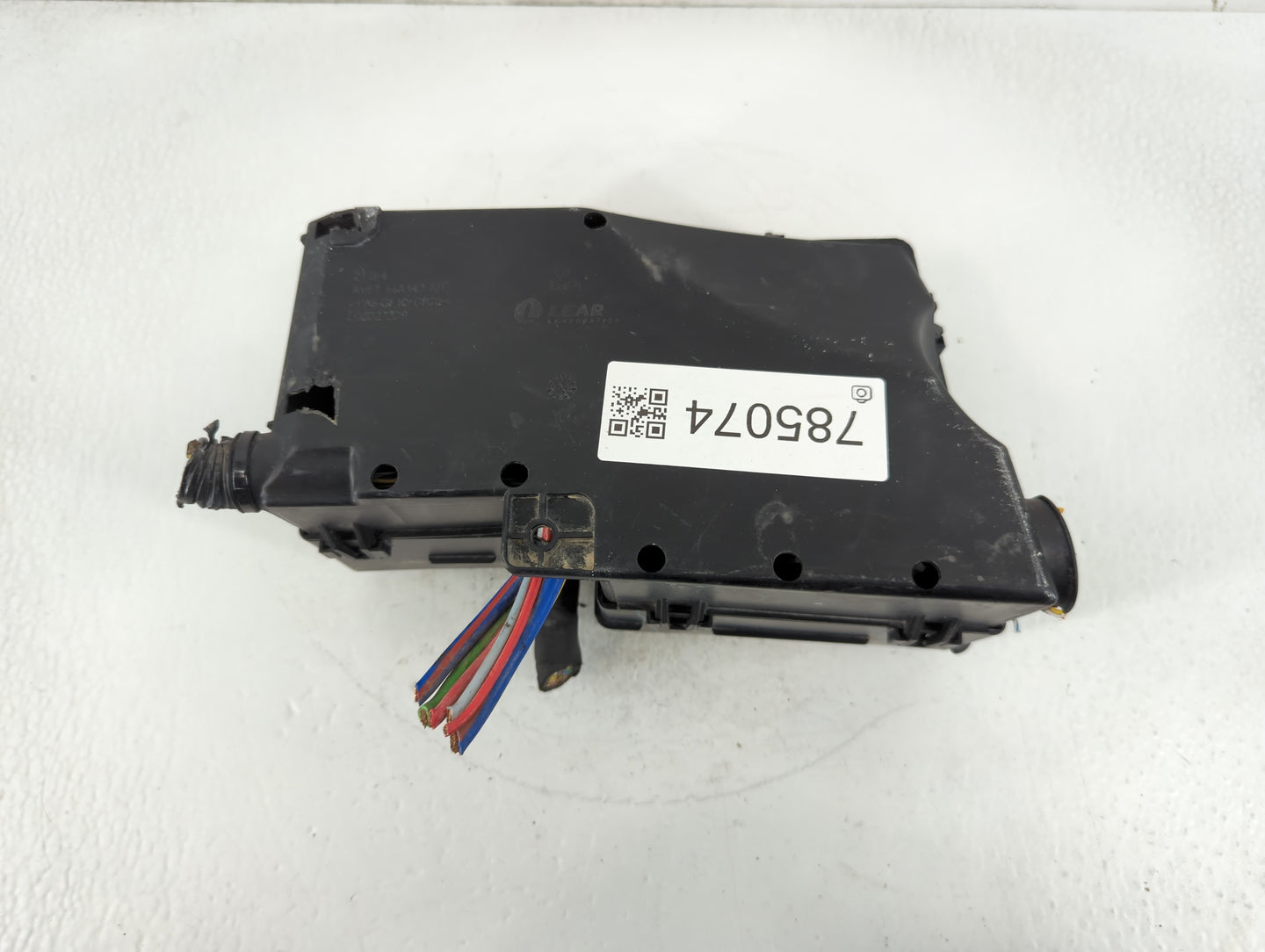 2013-2016 Ford Escape Fusebox Fuse Box Panel Relay Module P/N:3B0UF0100 Fits Fits 2013 2014 2015 2016 OEM Used Auto Parts - 