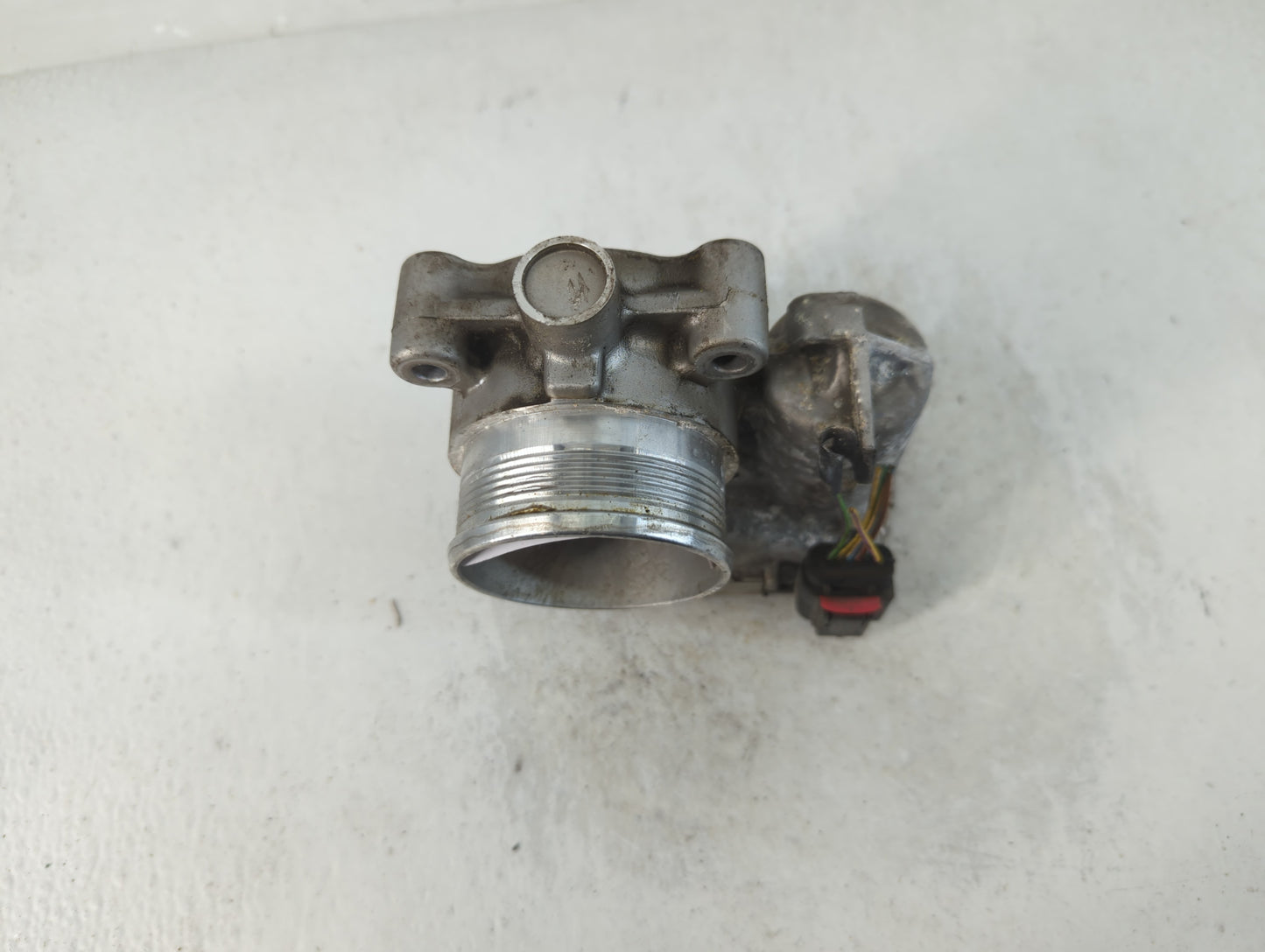 2013-2016 Ford Escape Throttle Body P/N:DS7E-9F991-BB Fits Fits 2012 2013 2014 2015 2016 2017 OEM Used Auto Parts - Oemuseda