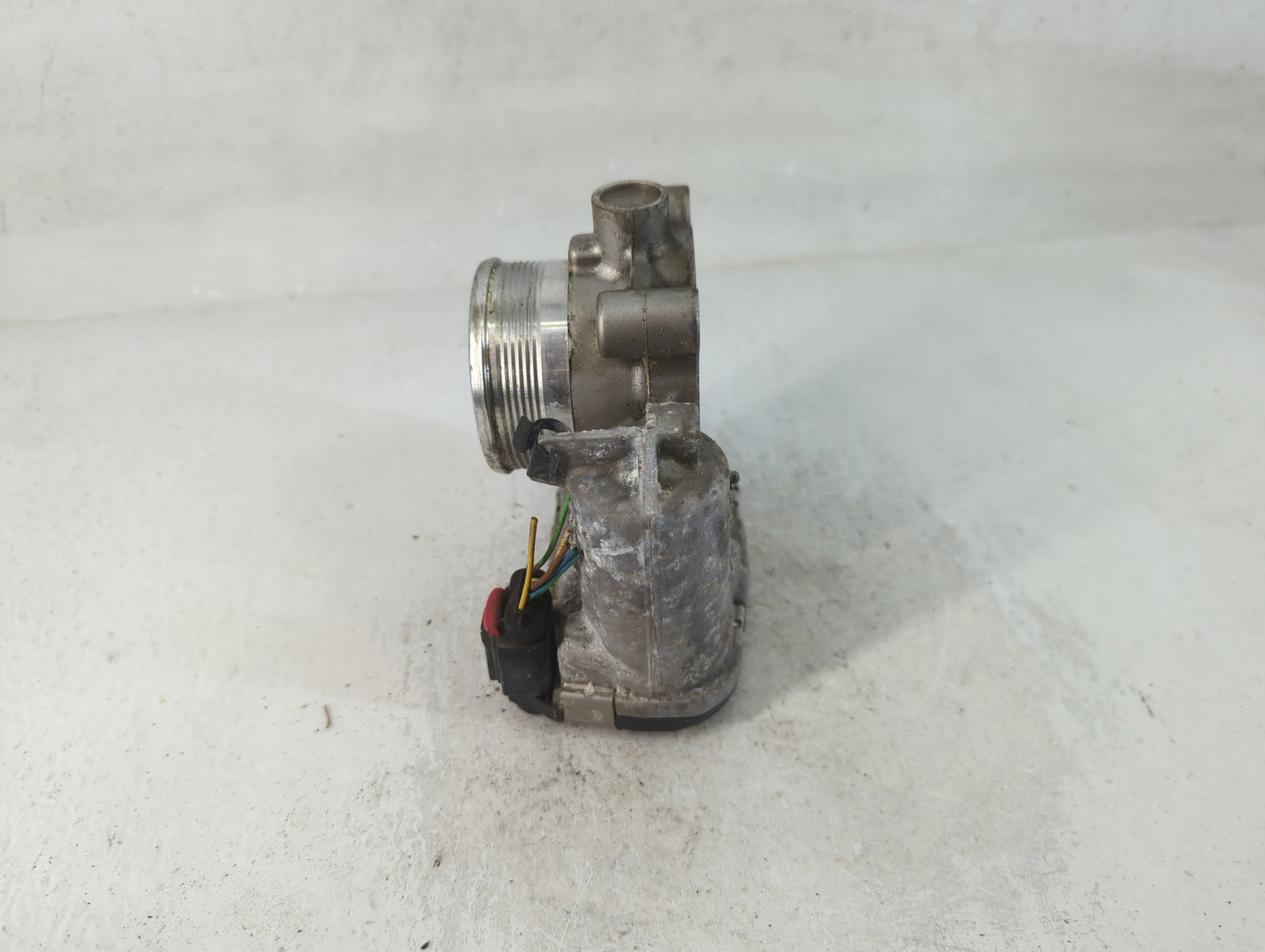 2013-2016 Ford Escape Throttle Body P/N:DS7E-9F991-BB Fits Fits 2012 2013 2014 2015 2016 2017 OEM Used Auto Parts - Oemuseda