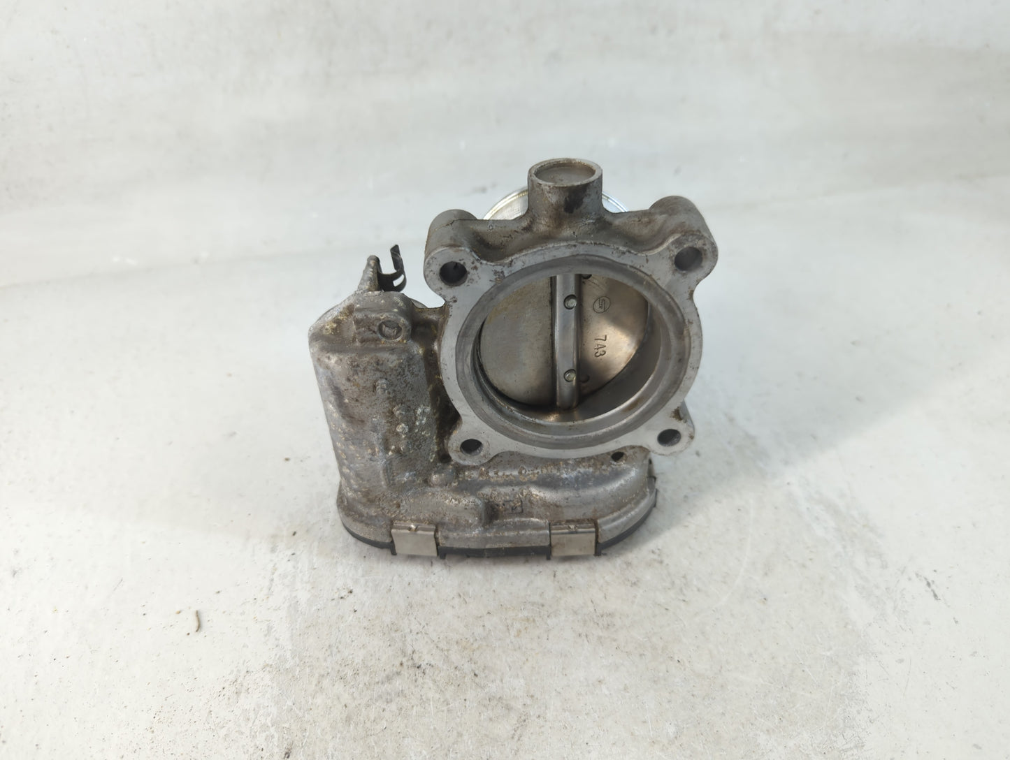 2013-2016 Ford Escape Throttle Body P/N:DS7E-9F991-BB Fits Fits 2012 2013 2014 2015 2016 2017 OEM Used Auto Parts - Oemuseda