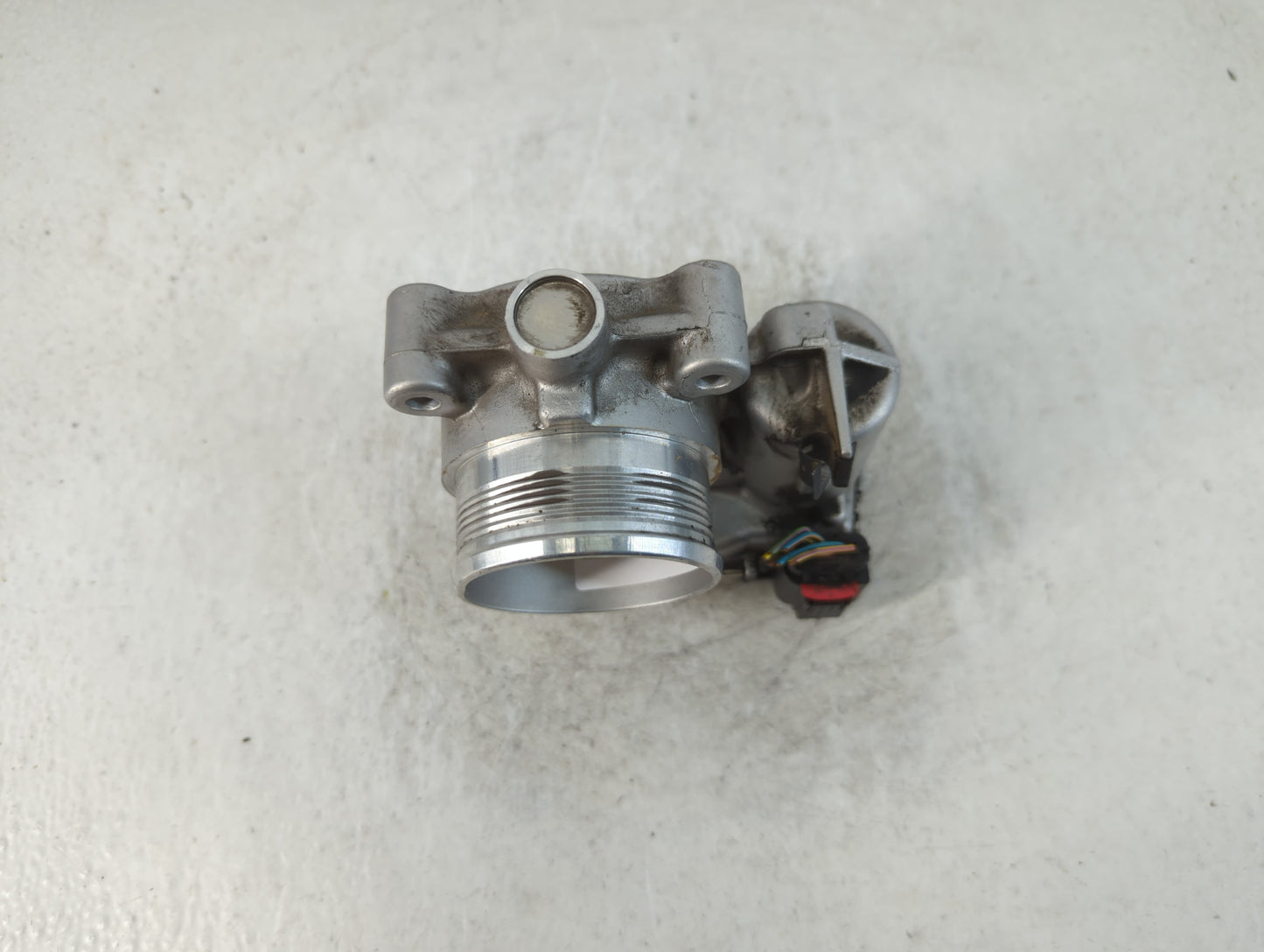 2013-2016 Ford Escape Throttle Body P/N:DS7E-9F991-BB Fits Fits 2012 2013 2014 2015 2016 2017 OEM Used Auto Parts - Oemuseda