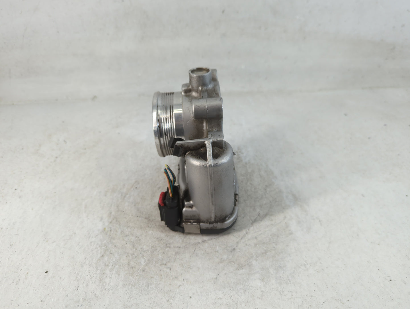 2013-2016 Ford Escape Throttle Body P/N:DS7E-9F991-BB Fits Fits 2012 2013 2014 2015 2016 2017 OEM Used Auto Parts - Oemuseda