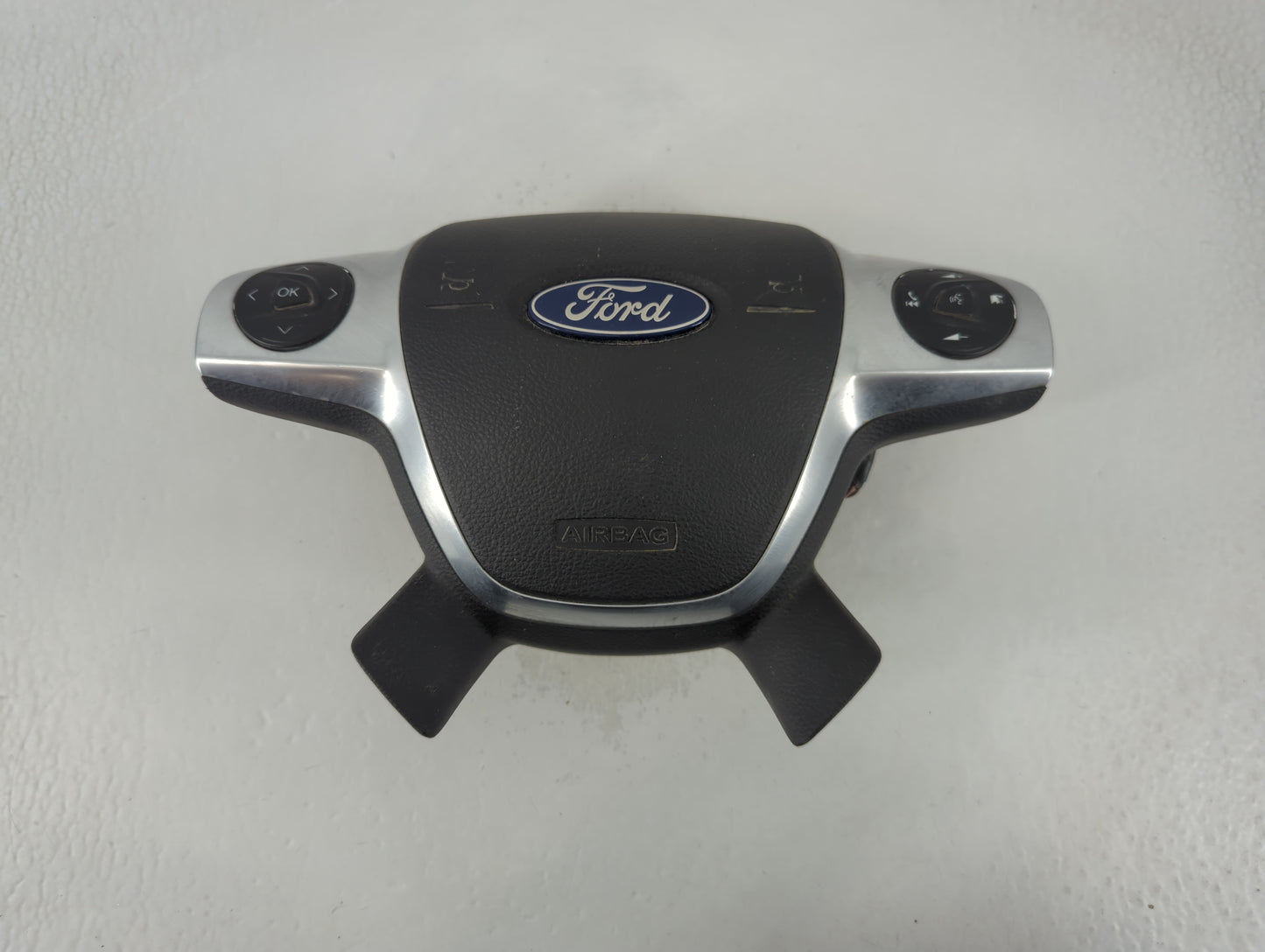 2015-2016 Ford Escape Air Bag Driver Left Steering Wheel Mounted P/N:3DBL 342B25117 AAB 34088827A Fits Fits 2015 2016 OEM Us