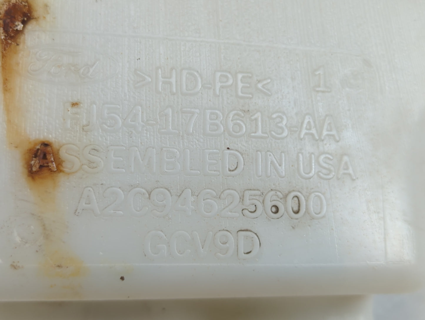 2015-2019 Ford Escape Windshield Washer Fluid Reservoir Bottle Oem - Oemusedautoparts1.com