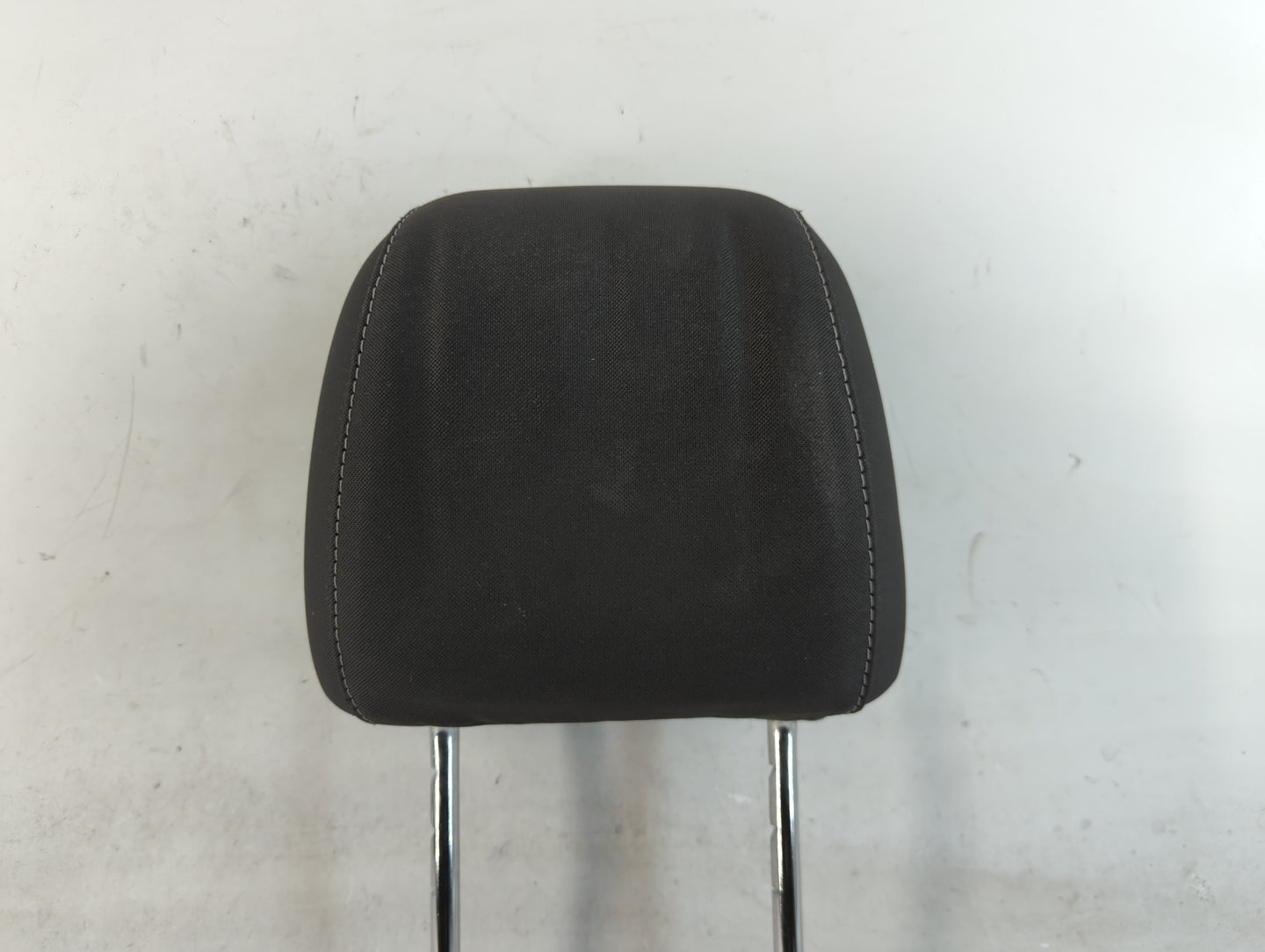 2013-2015 Ford Escape Headrest Head Rest Front Driver Passenger Seat Fits Fits 2013 2014 2015 OEM Used Auto Parts - Oemuseda