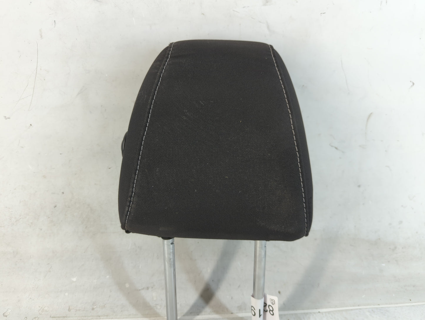2013-2015 Ford Escape Headrest Head Rest Front Driver Passenger Seat Fits Fits 2013 2014 2015 OEM Used Auto Parts - Oemuseda