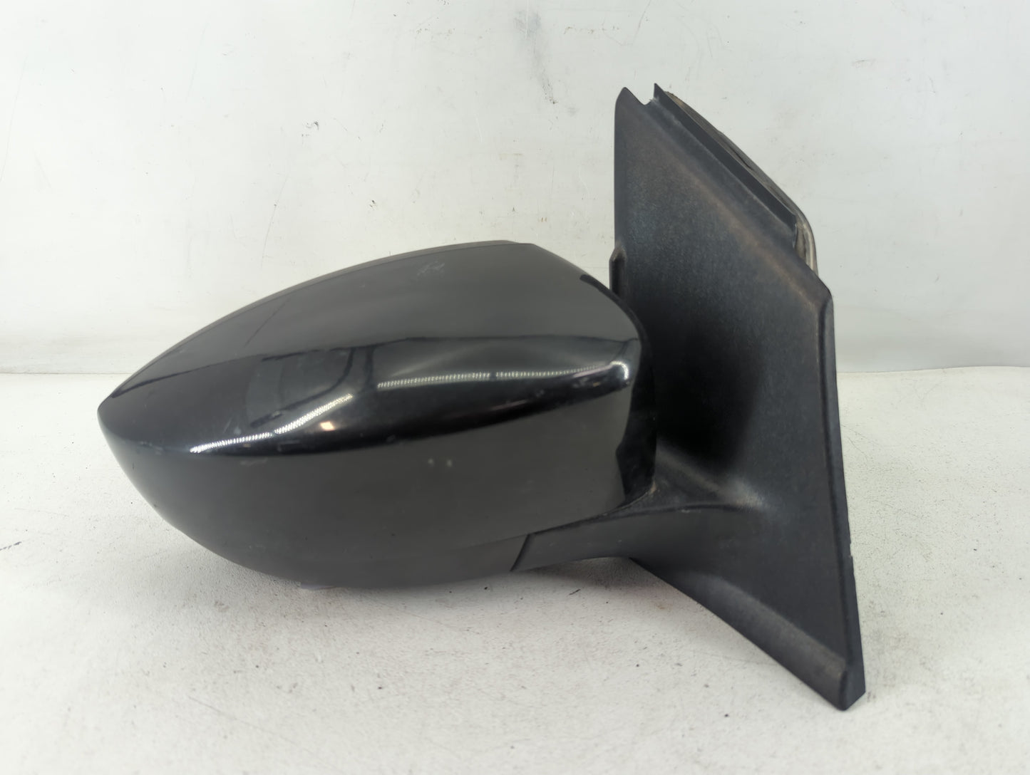 2013-2016 Ford Escape Passenger Side View Mirror - Right Door Mirror OEM Used - Oemusedautoparts1.com