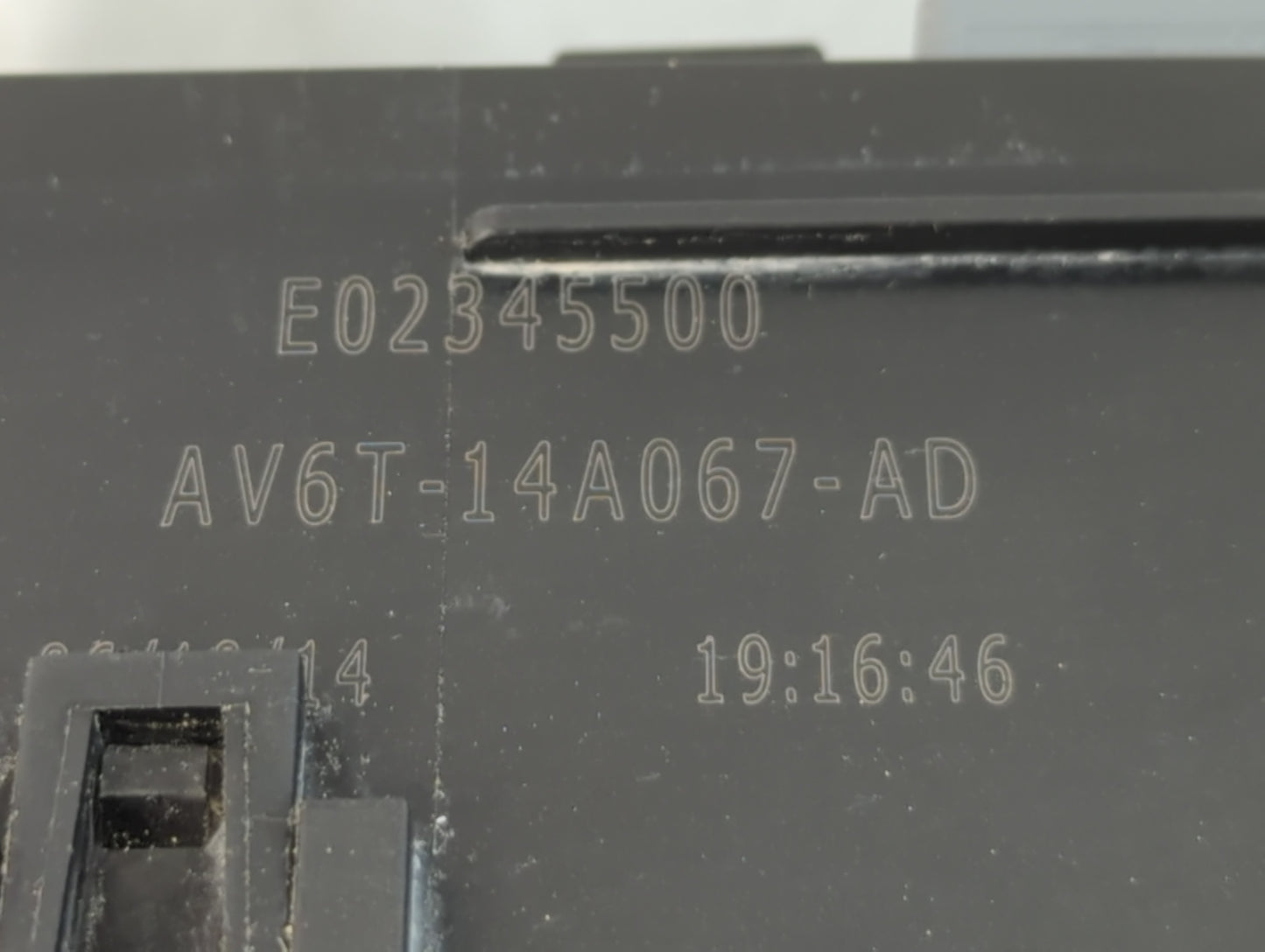 2013-2016 Ford Escape Fusebox Fuse Box Panel Relay Module P/N:AV6T-14A067-AD Fits Fits 2013 2014 2015 2016 OEM Used Auto Par