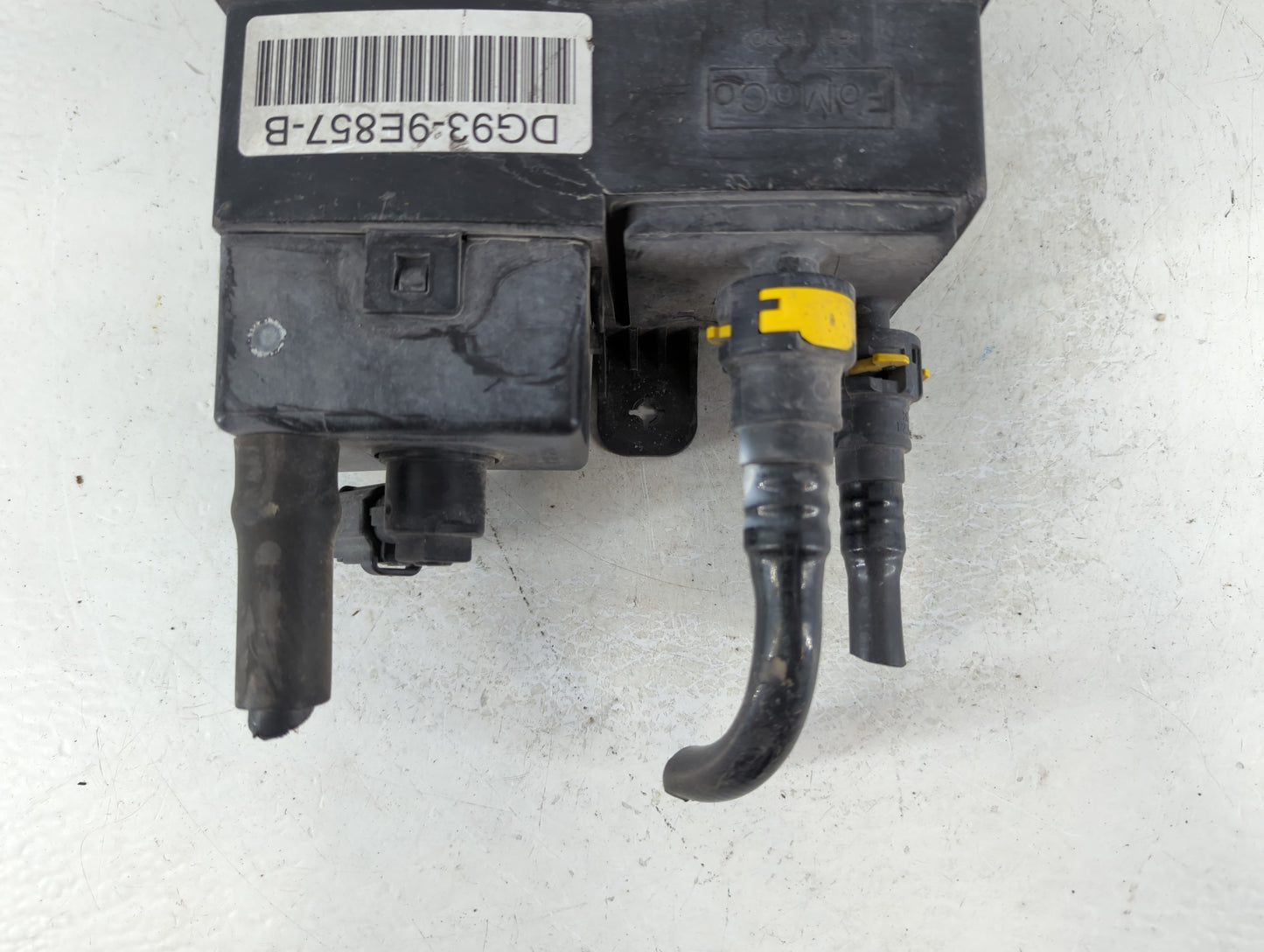 2015 Ford Escape Fuel Vapor Charcoal Canister 915823 - Oemusedautoparts1.com
