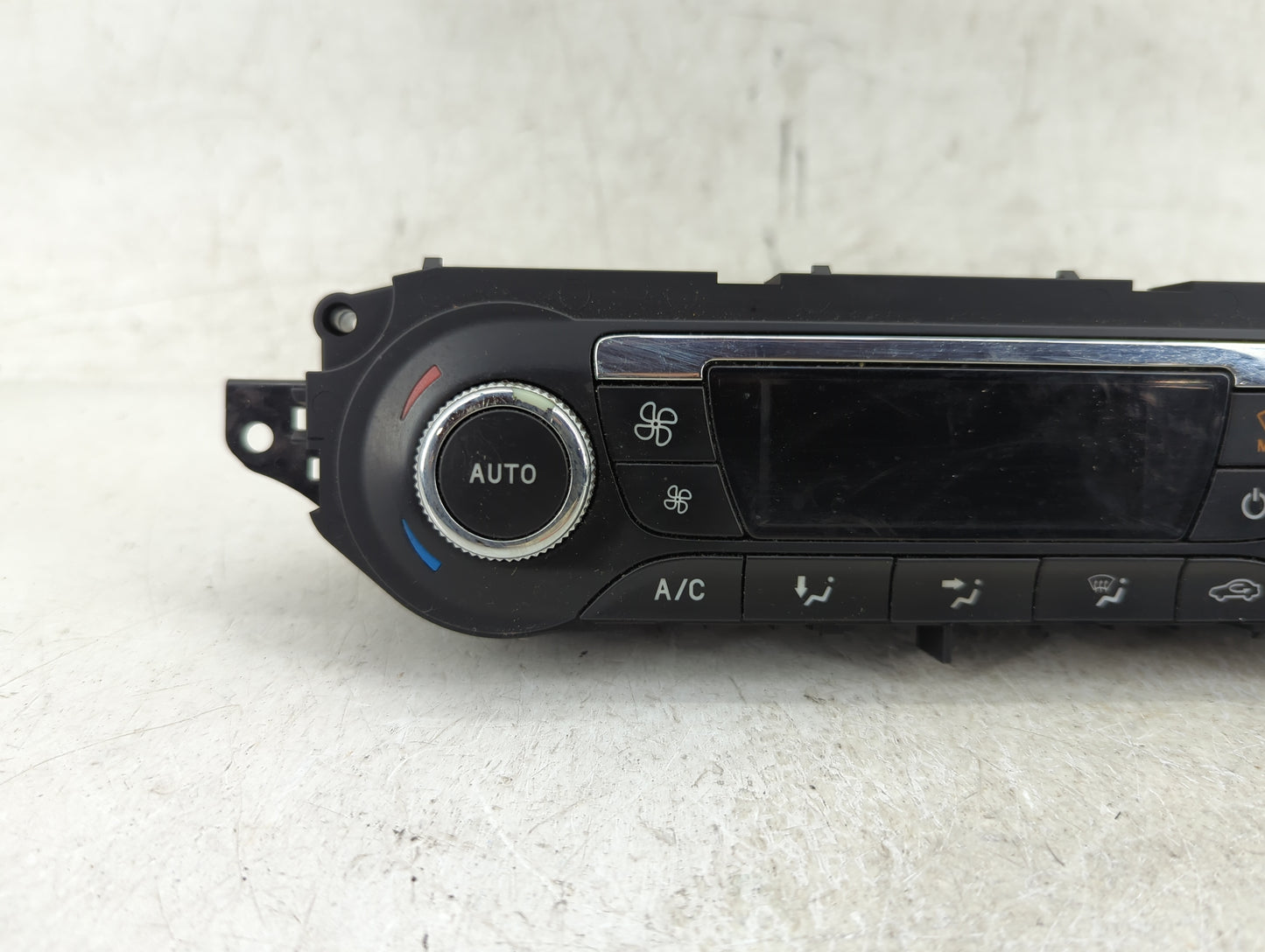 2015 Ford Escape Climate Control Module Temperature AC/Heater Replacement P/N:CJ5T-18C612-BC Fits OEM Used Auto Parts - Oemu