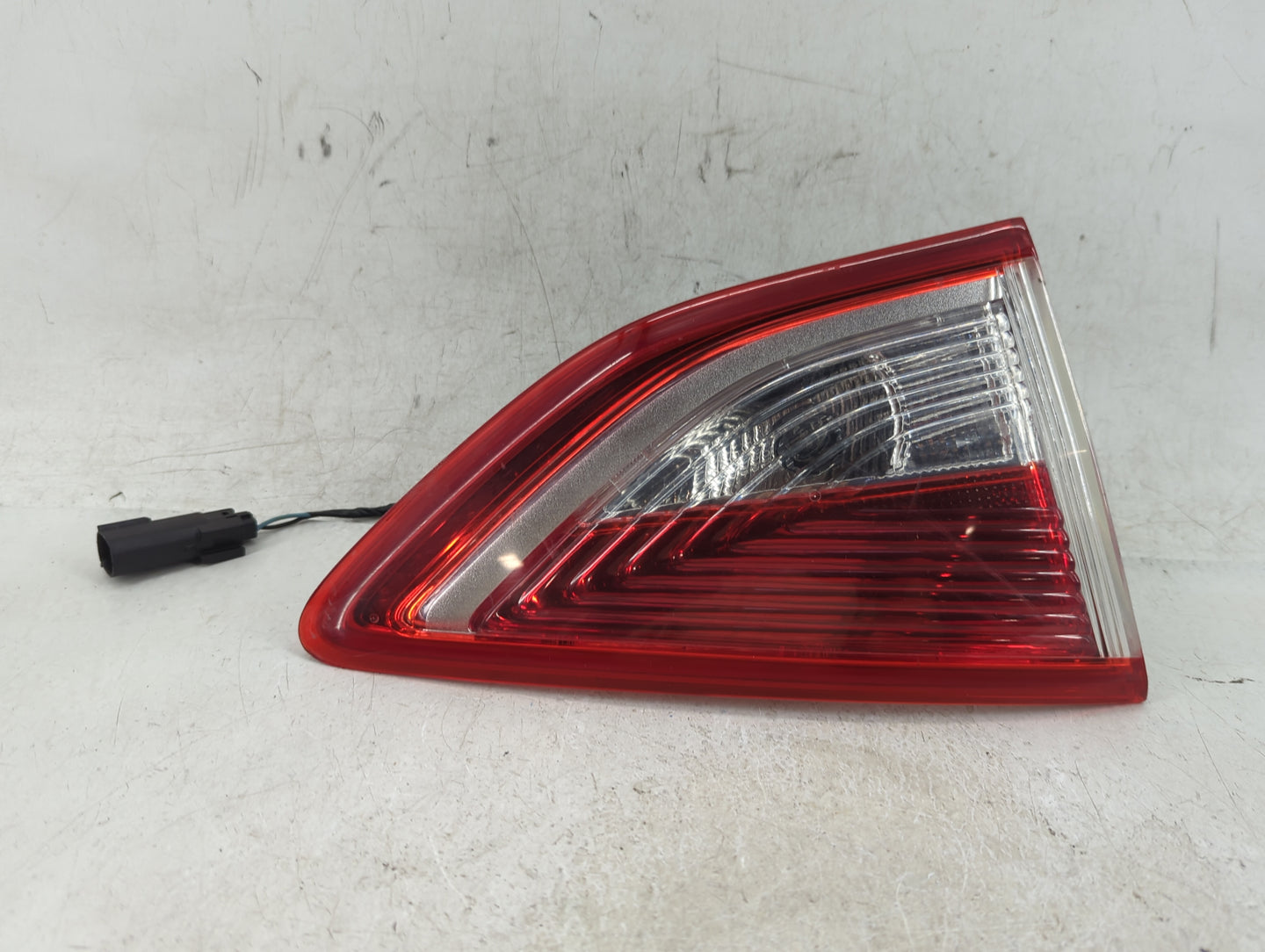 2013-2016 Ford Escape Driver Left Side Deck Lid Mounted Tail Light - Oemusedautoparts1.com