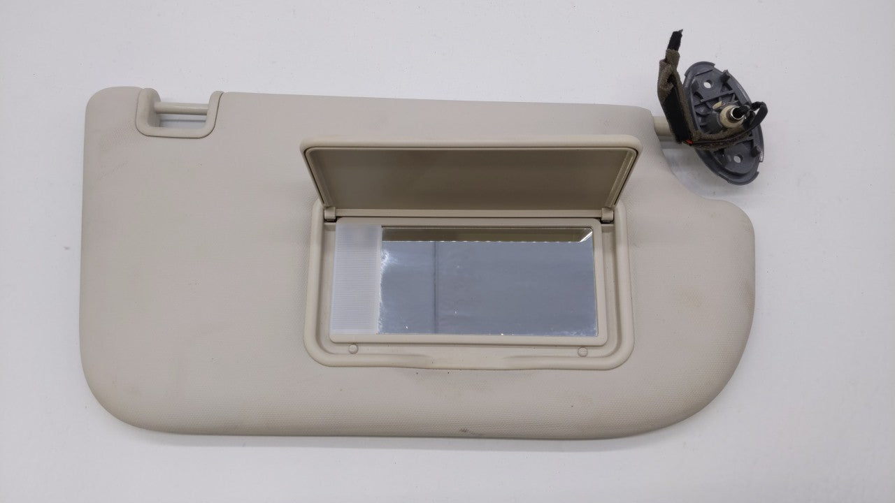 2015 Ford Escape Sun Visor Shade Replacement Passenger Right Mirror Fits Fits 2013 2014 2016 2017 2018 2019 OEM Used Auto Pa
