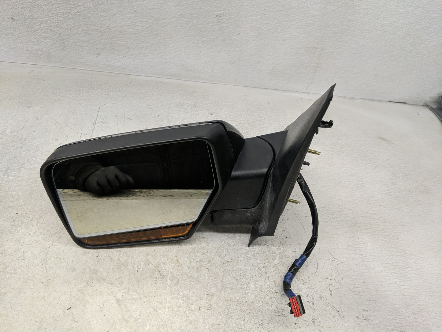 2015 Ford Expedition Driver Side View Mirror - Left Door Mirror OEM Used - Oemusedautoparts1.com