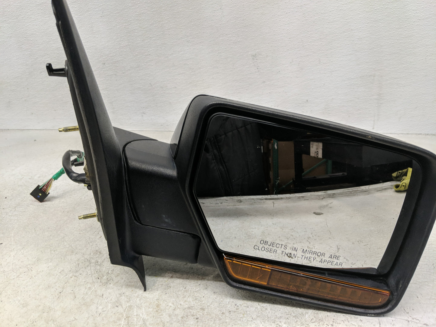 2015 Ford Expedition Passenger Side View Mirror - Right Door Mirror OEM Used - Oemusedautoparts1.com