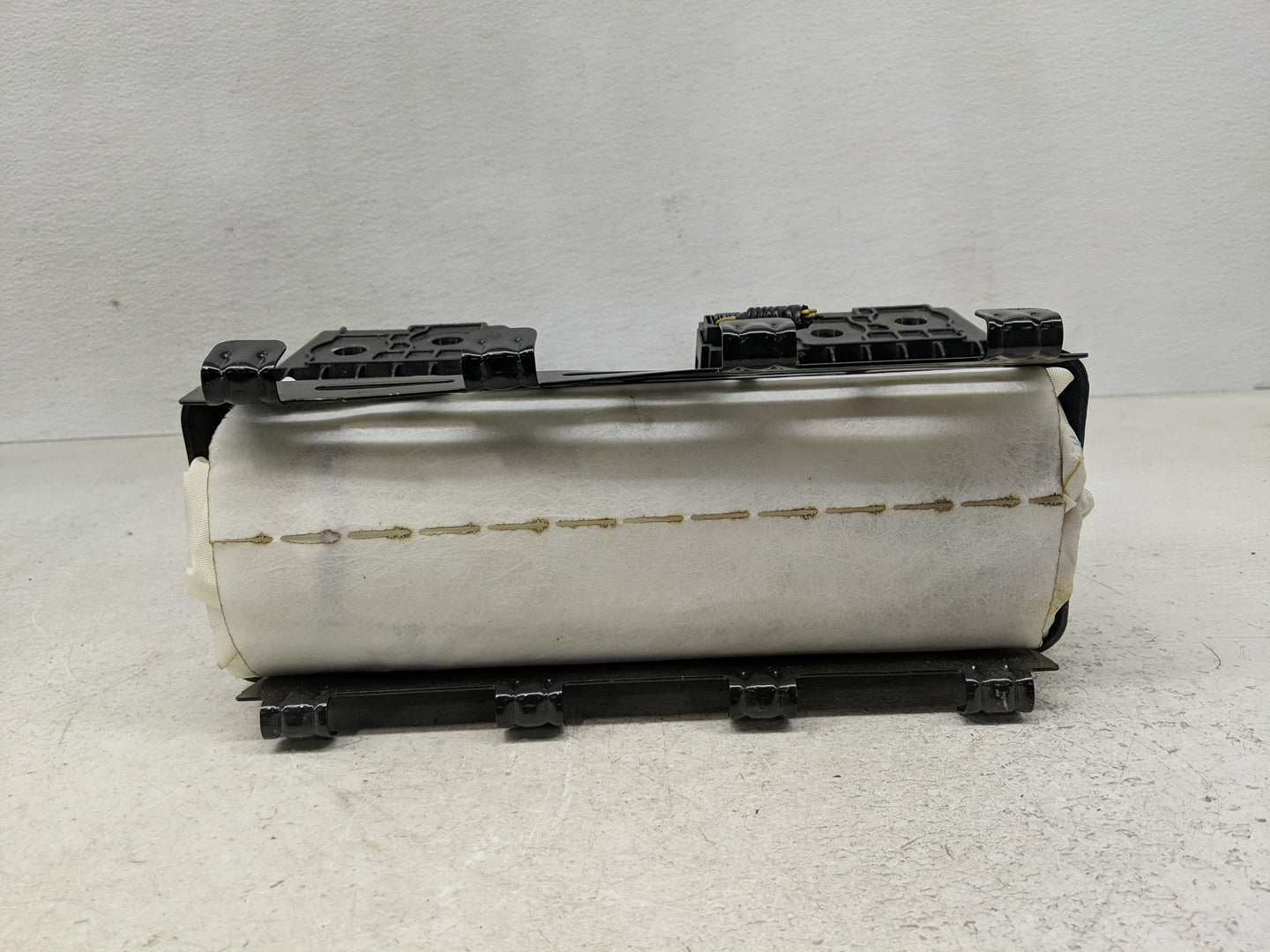 2015 Ford Expedition Air Bag Passenger Right Dashboard OEM P/N:AL1415044A74 Fits OEM Used Auto Parts - Oemusedautoparts1.com