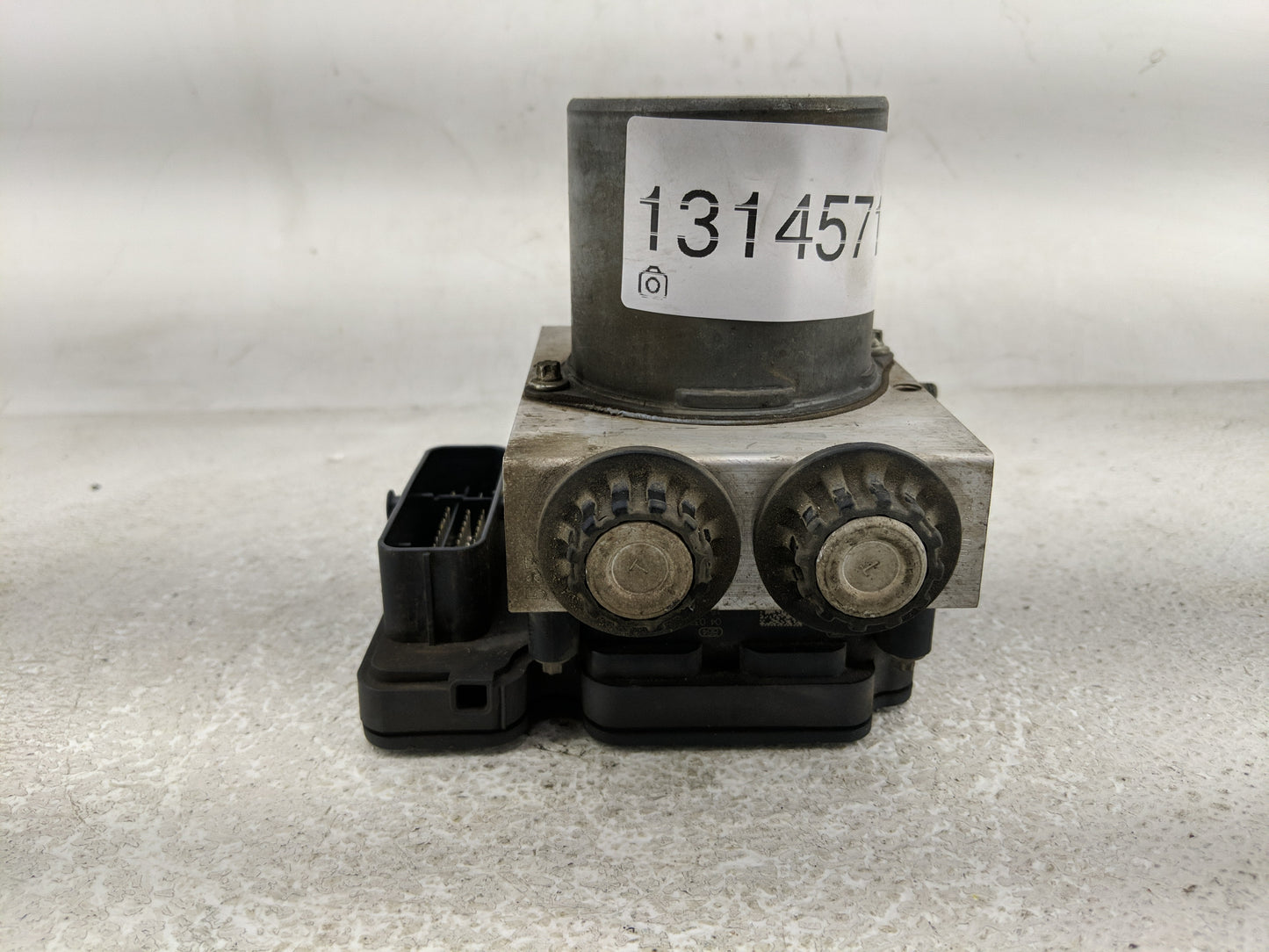 2015 Ford Expedition ABS Pump Control Module Replacement Fits OEM Used Auto Parts - Oemusedautoparts1.com
