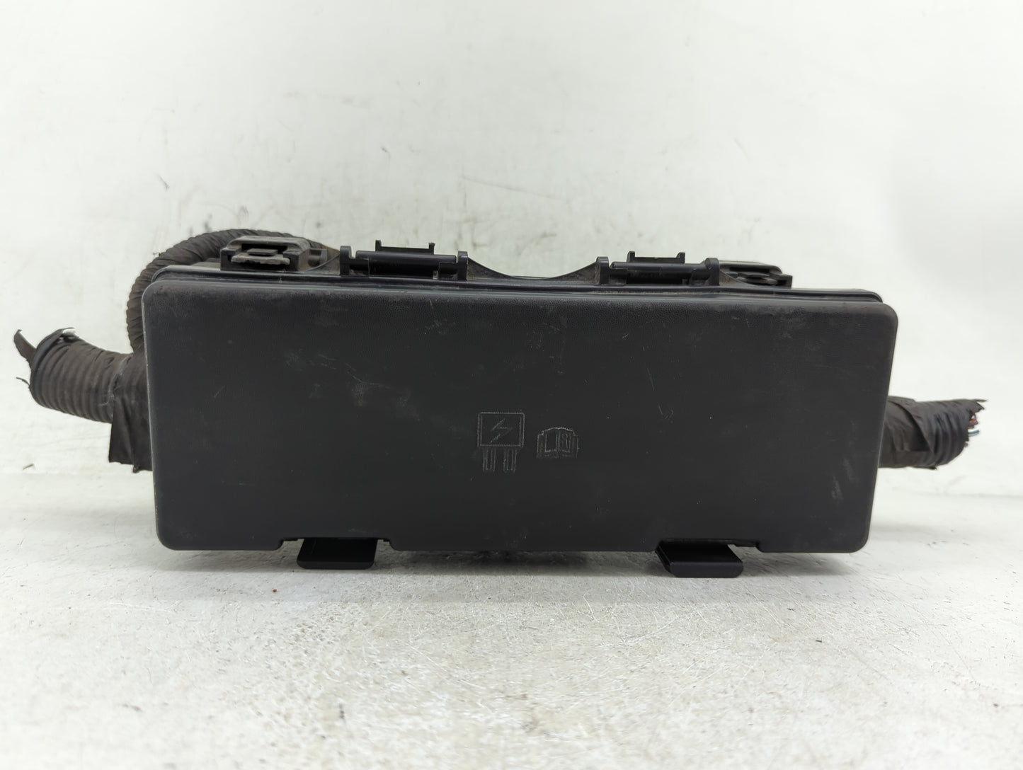 2015 Ford Expedition Fusebox Fuse Box Panel Relay Module P/N:9L1T-14A003-AA Fits OEM Used Auto Parts - Oemusedautoparts1.com