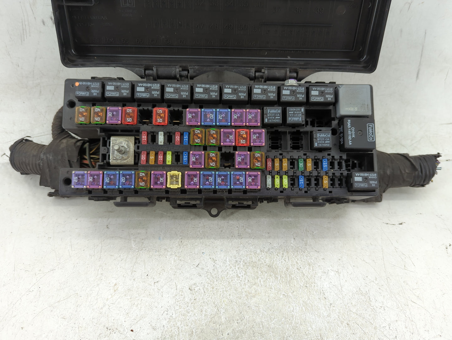 2015 Ford Expedition Fusebox Fuse Box Panel Relay Module P/N:9L1T-14A003-AA Fits OEM Used Auto Parts - Oemusedautoparts1.com