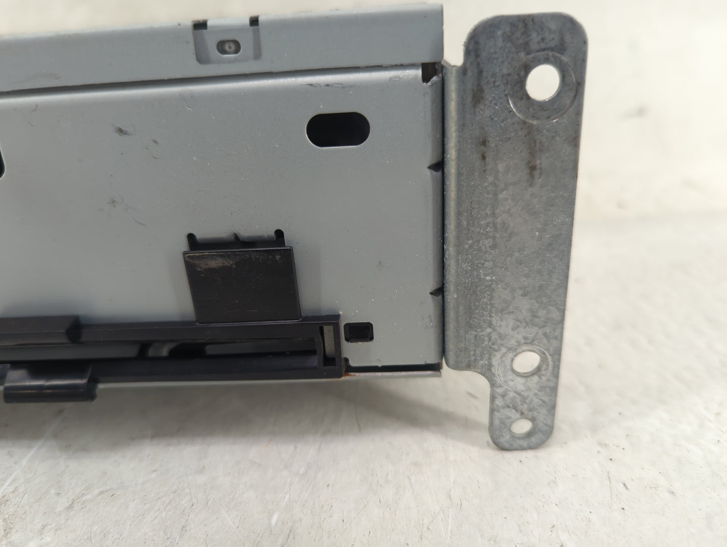 2015-2017 Ford Expedition Radio AM FM Cd Player Receiver Replacement Fits Fits 2015 2016 2017 OEM Used Auto Parts - Oemuseda