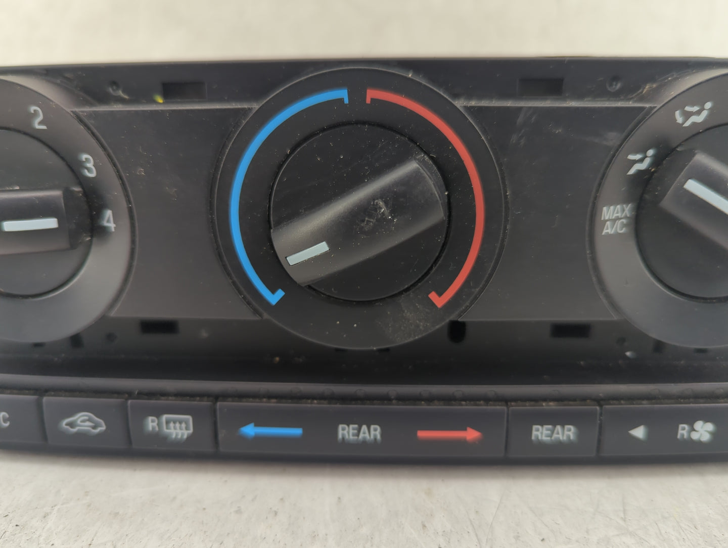 2015 Ford Expedition Climate Control Module Temperature AC/Heater Replacement Fits OEM Used Auto Parts - Oemusedautoparts1.c