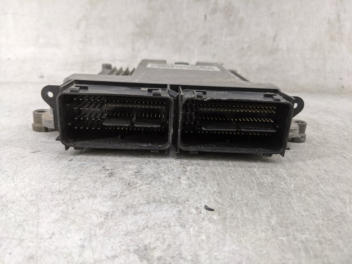 2015 Ford Expedition PCM Engine Control Computer ECU ECM PCU OEM P/N:FL1A-12A650-BA FL1A-12B684-AA Fits OEM Used Auto Parts 