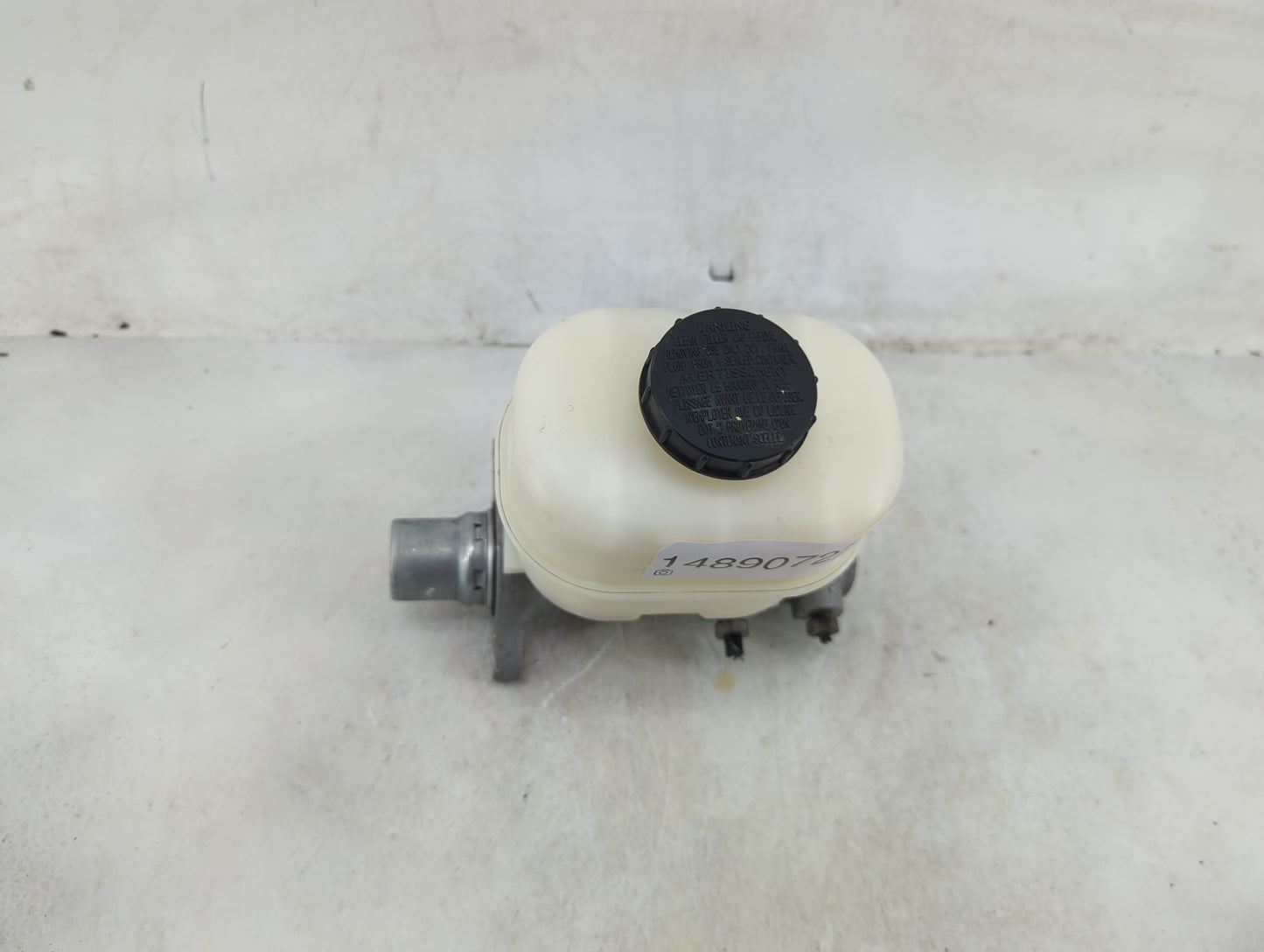 2015-2016 Ford Expedition Brake Master Cylinder - Oemusedautoparts1.com