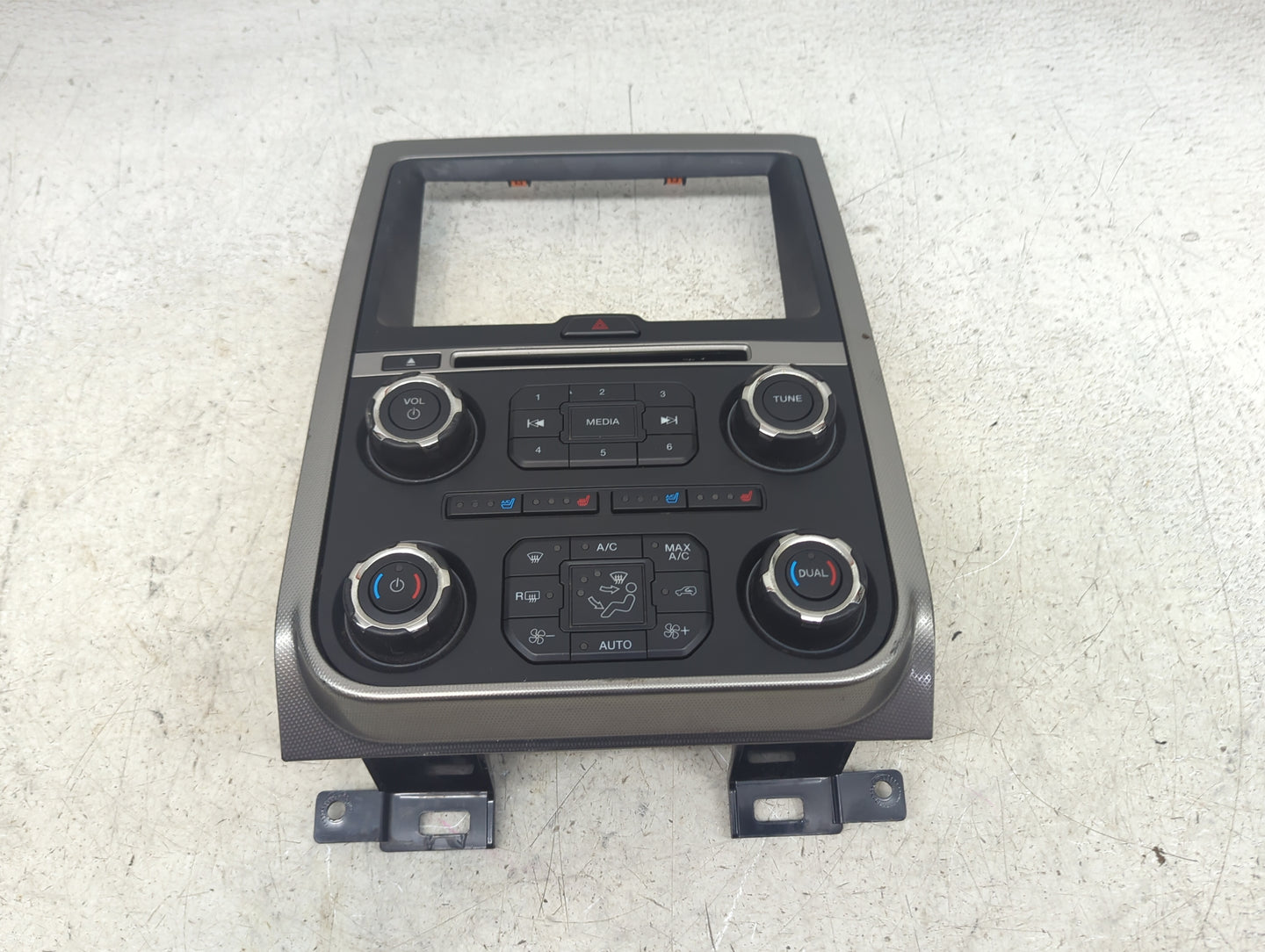 2015 Ford Expedition Radio Control Panel - Oemusedautoparts1.com