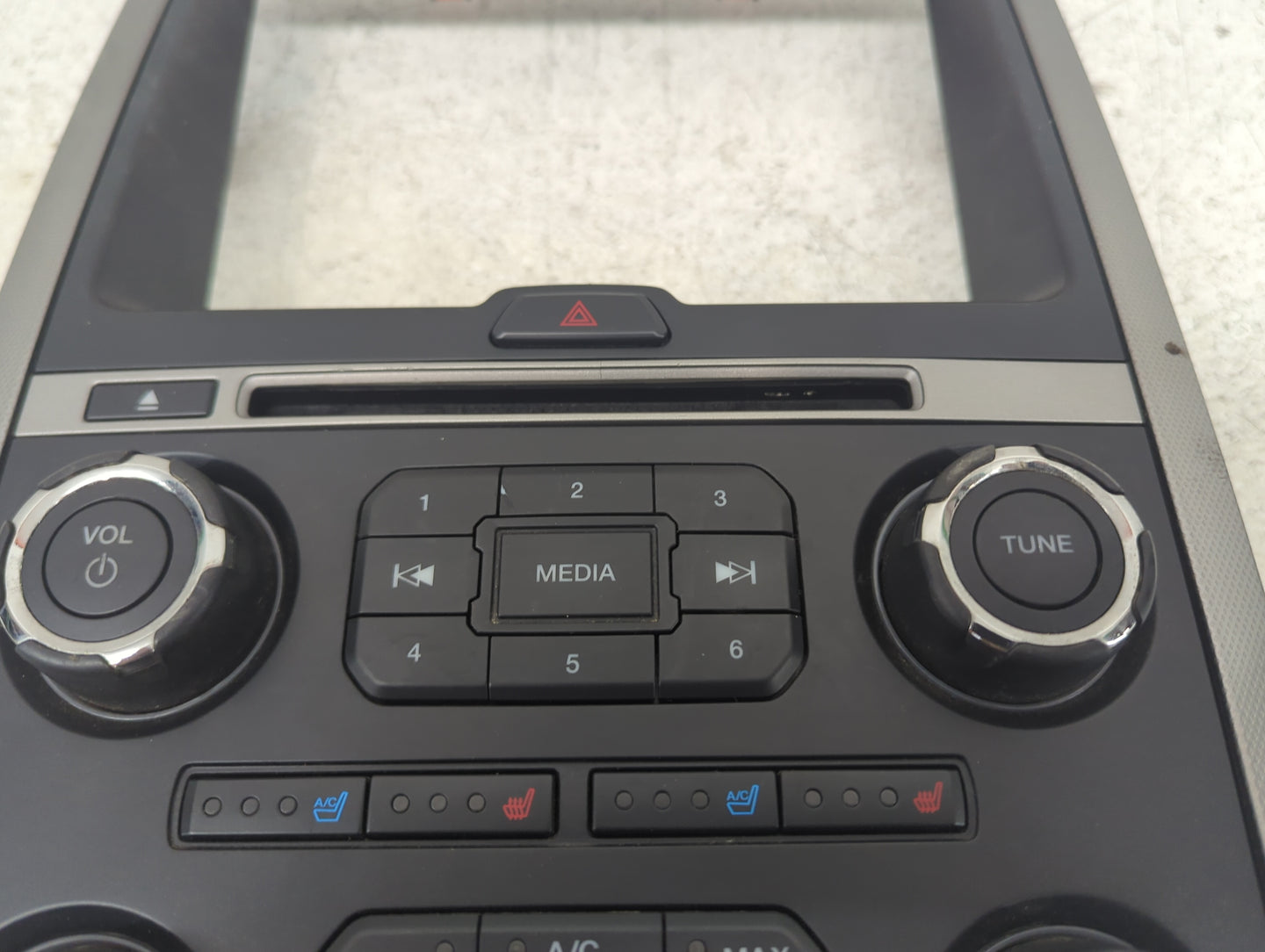 2015 Ford Expedition Radio Control Panel - Oemusedautoparts1.com