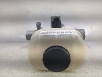 2015-2016 Ford Expedition Brake Master Cylinder 1498232 - Oemusedautoparts1.com