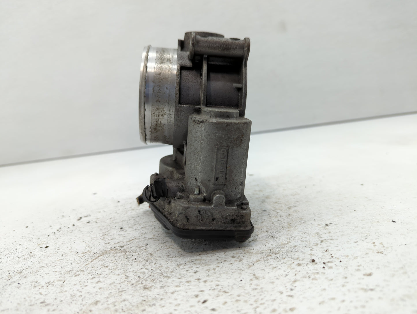 2015-2017 Ford Expedition Throttle Body P/N:14233 4003779 13008 4006130 Fits Fits 2011 2012 2013 2014 2015 2016 2017 2018 20