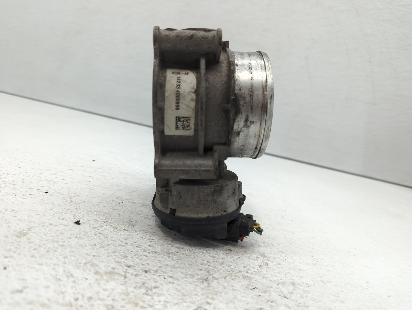 2015-2017 Ford Expedition Throttle Body P/N:14233 4003779 13008 4006130 Fits Fits 2011 2012 2013 2014 2015 2016 2017 2018 20