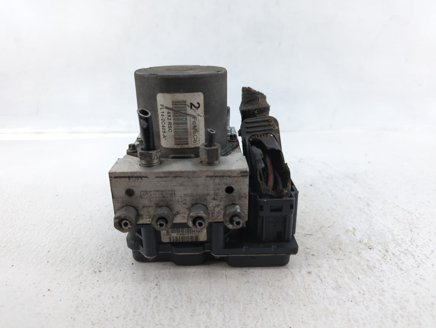 2015 Ford Expedition ABS Pump Control Module Replacement P/N:FL14-2C405-AD Fits OEM Used Auto Parts - Oemusedautoparts1.com
