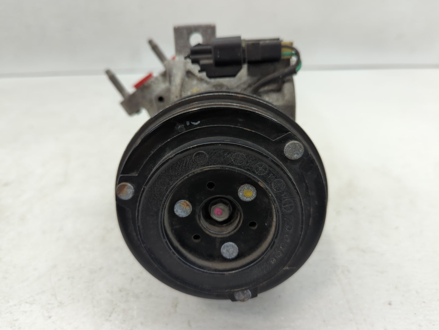 2015-2017 Ford Expedition Air Conditioning A/c Ac Compressor Oem - Oemusedautoparts1.com