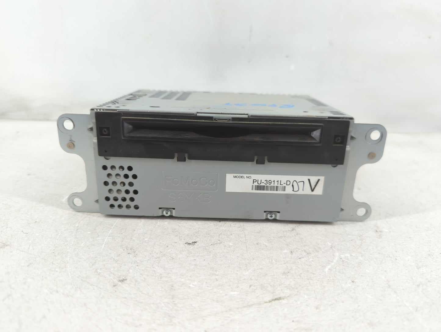 2015 Ford Explorer Radio AM FM Cd Player Receiver Replacement P/N:EB5T-19C107-JB Fits OEM Used Auto Parts - Oemusedautoparts