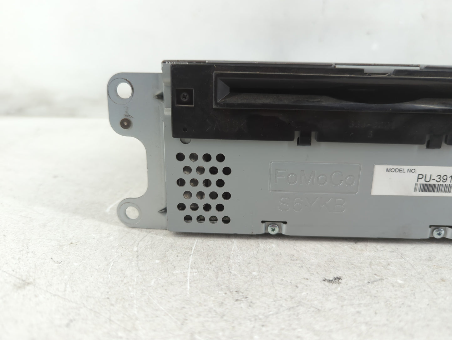 2015 Ford Explorer Radio AM FM Cd Player Receiver Replacement P/N:EB5T-19C107-JB Fits OEM Used Auto Parts - Oemusedautoparts