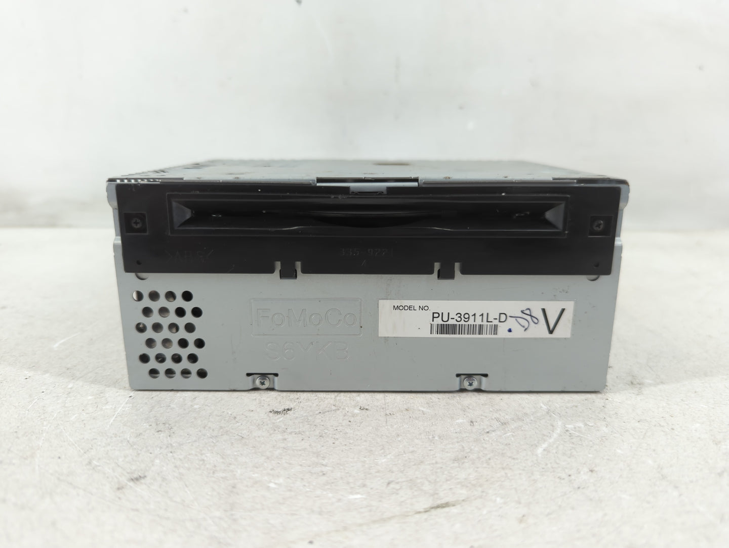 2015 Ford Explorer Radio AM FM Cd Player Receiver Replacement P/N:EB5T-19C107-JB Fits OEM Used Auto Parts - Oemusedautoparts