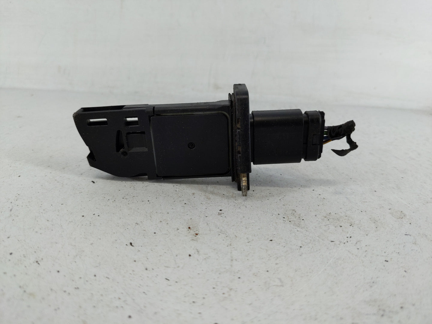 2013-2015 Ford Explorer Mass Air Flow Meter Maf - Oemusedautoparts1.com