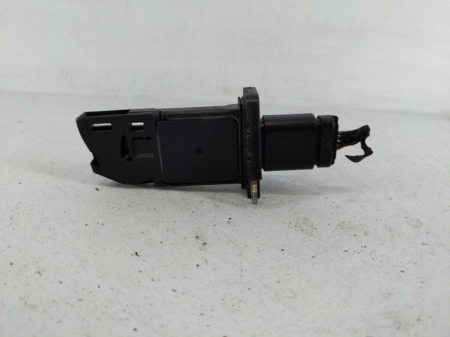 2013-2015 Ford Explorer Mass Air Flow Meter Maf - Oemusedautoparts1.com