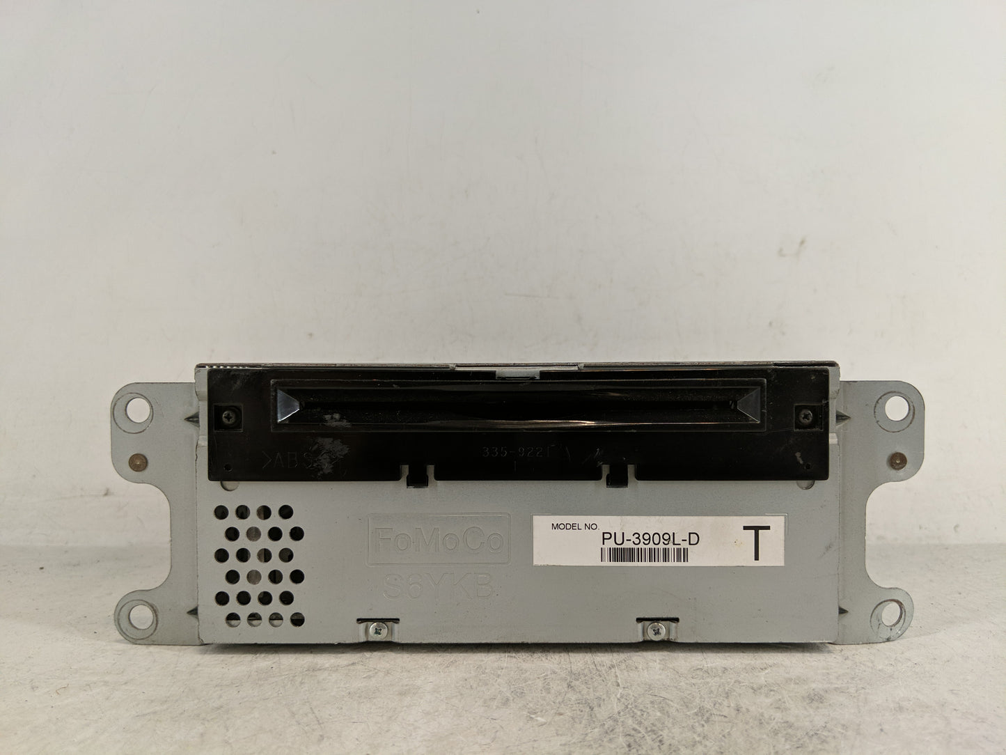 2013-2015 Ford Explorer Radio AM FM Cd Player Receiver Replacement Fits Fits 2013 2014 2015 OEM Used Auto Parts - Oemusedaut