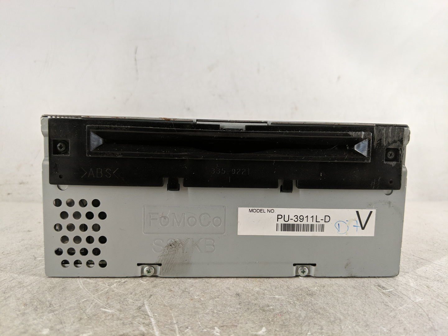 2014-2015 Ford Explorer Radio AM FM Cd Player Receiver Replacement P/N:EB5T-19C107-JA Fits Fits 2014 2015 OEM Used Auto Part