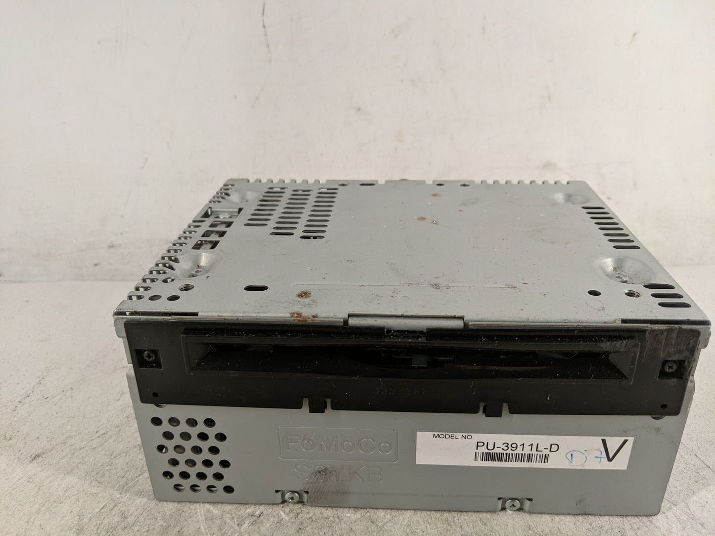 2014-2015 Ford Explorer Radio AM FM Cd Player Receiver Replacement P/N:EB5T-19C107-JA Fits Fits 2014 2015 OEM Used Auto Part