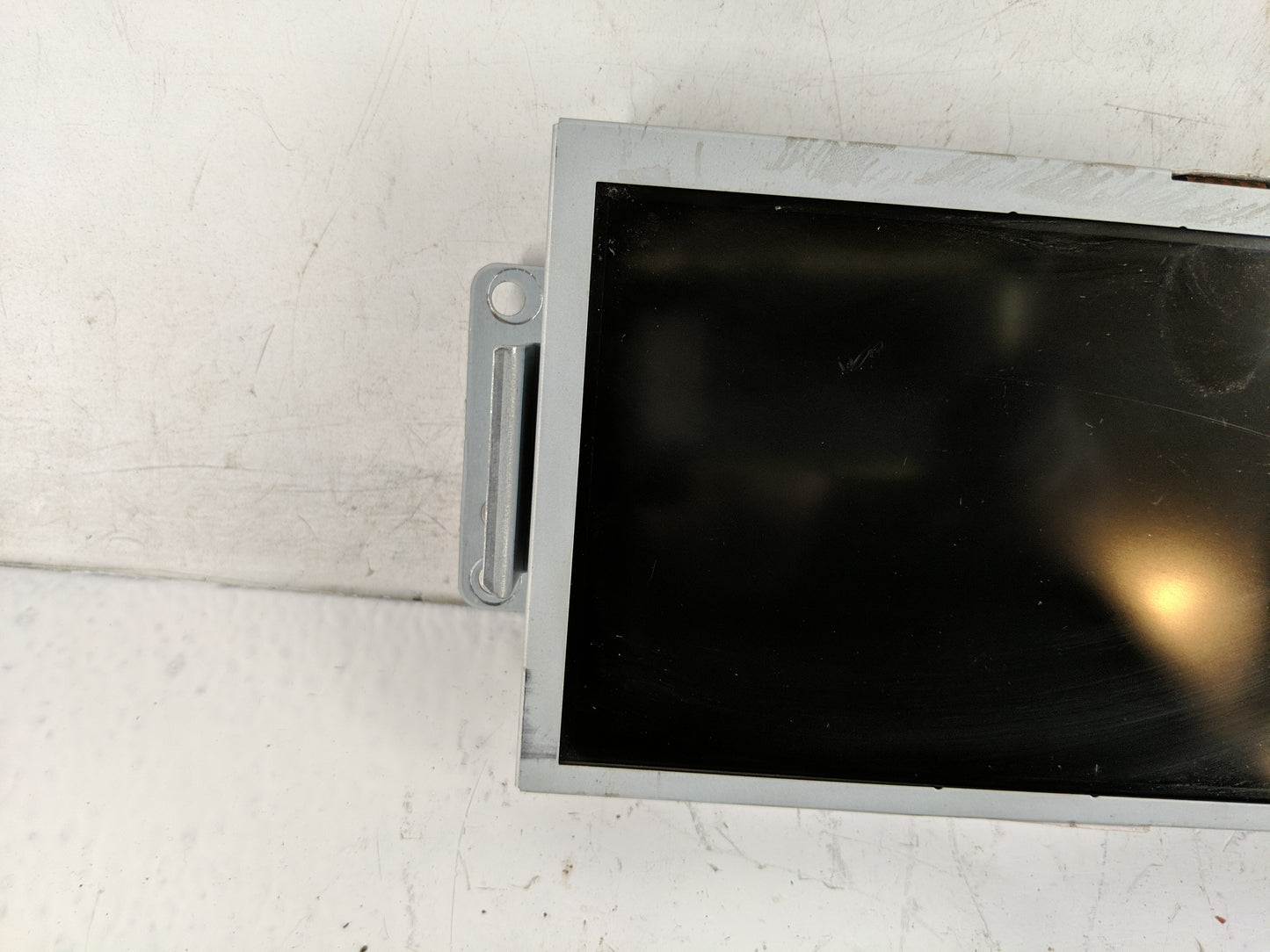 2015-2016 Ford Explorer Information Display Screen - Oemusedautoparts1.com