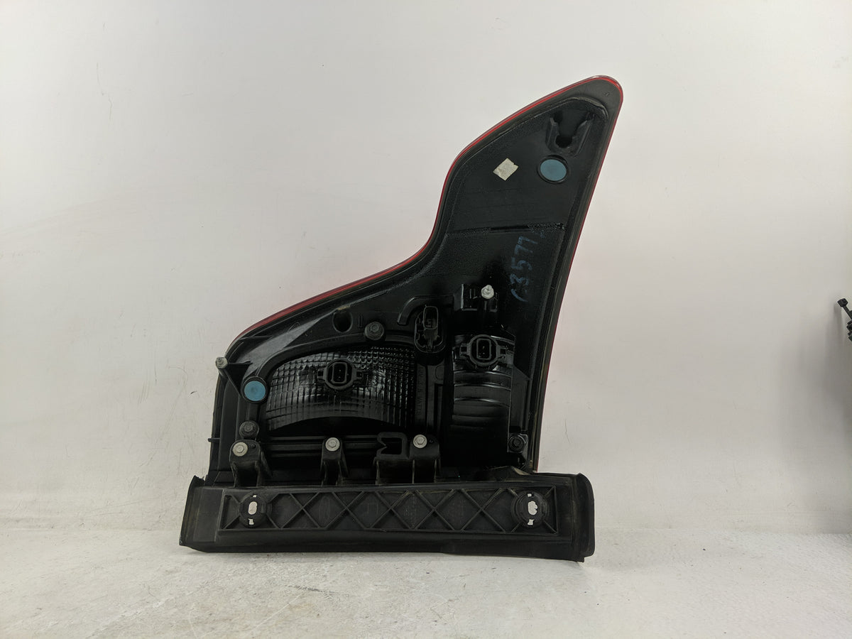 2013-2015 Ford Explorer Tail Light Assembly Passenger Right OEM P/N:BB53-13404-B BB53-13B504-B Fits Fits 2013 2014 2015 OEM 