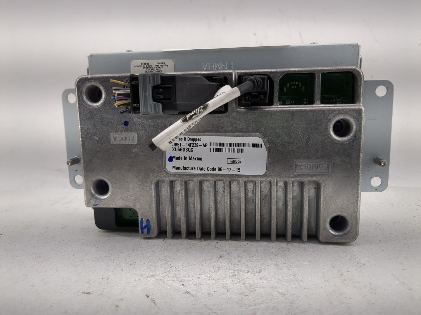 2015-2016 Ford Explorer Information Display Screen - Oemusedautoparts1.com