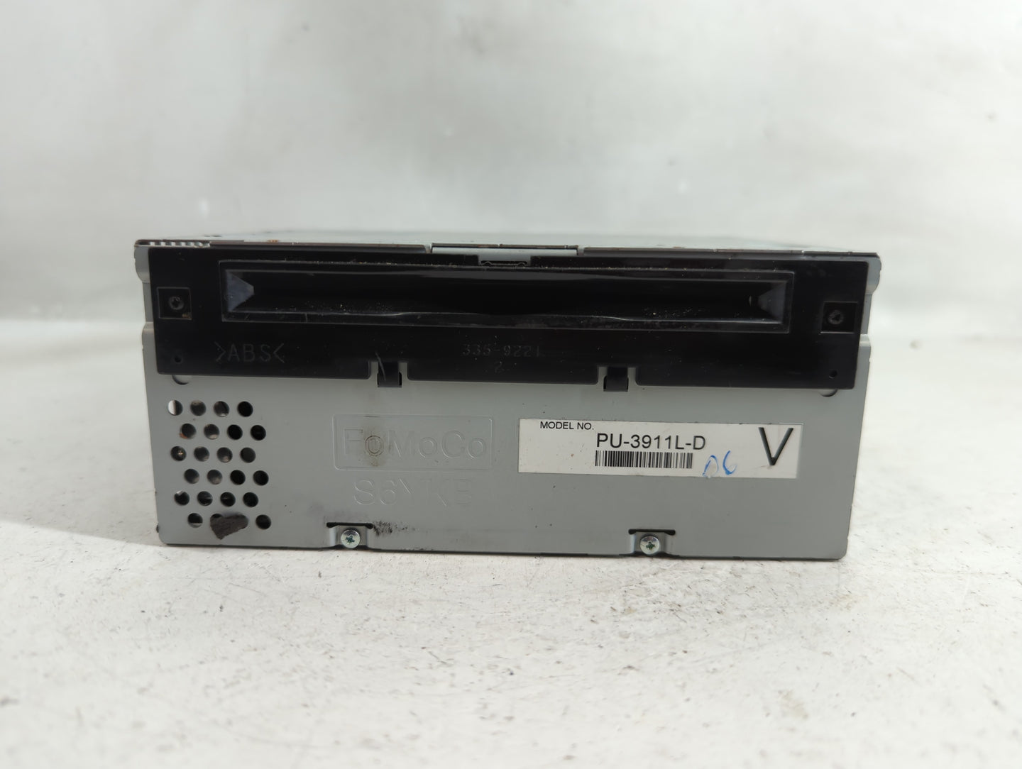 2015 Ford Explorer Radio AM FM Cd Player Receiver Replacement P/N:EB5T-19C107-JA Fits OEM Used Auto Parts - Oemusedautoparts