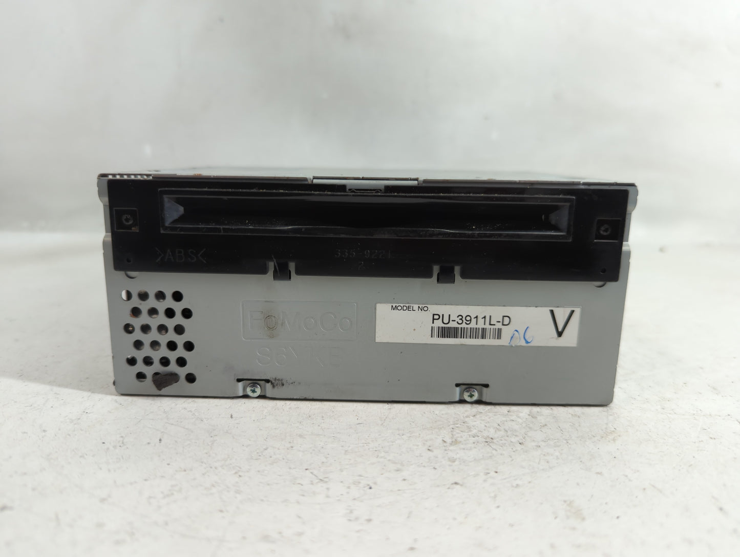 2015 Ford Explorer Radio AM FM Cd Player Receiver Replacement P/N:EB5T-19C107-JA Fits OEM Used Auto Parts - Oemusedautoparts