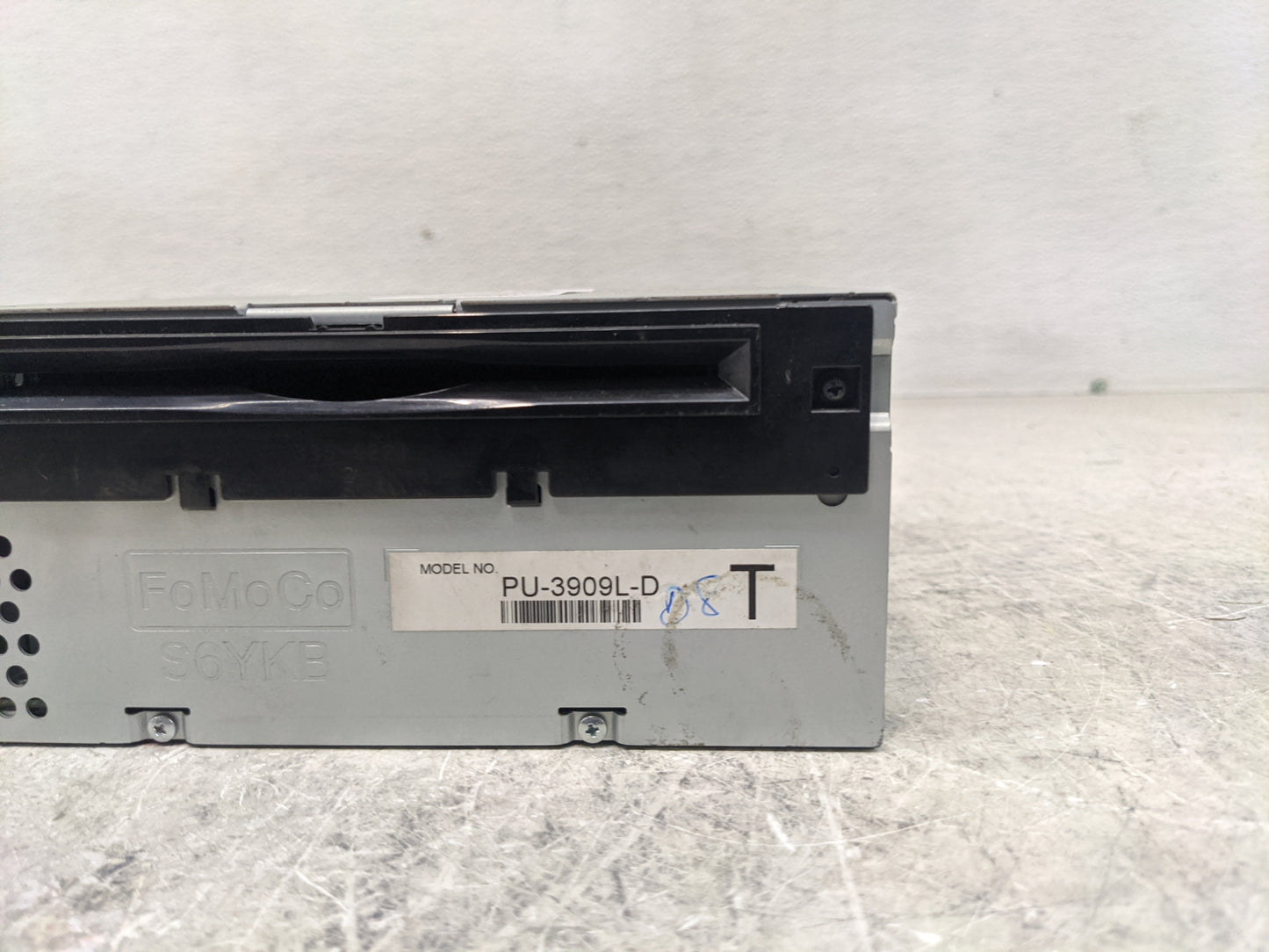 2015 Ford Explorer Radio AM FM Cd Player Receiver Replacement P/N:EB5T-19C107-GB Fits OEM Used Auto Parts - Oemusedautoparts