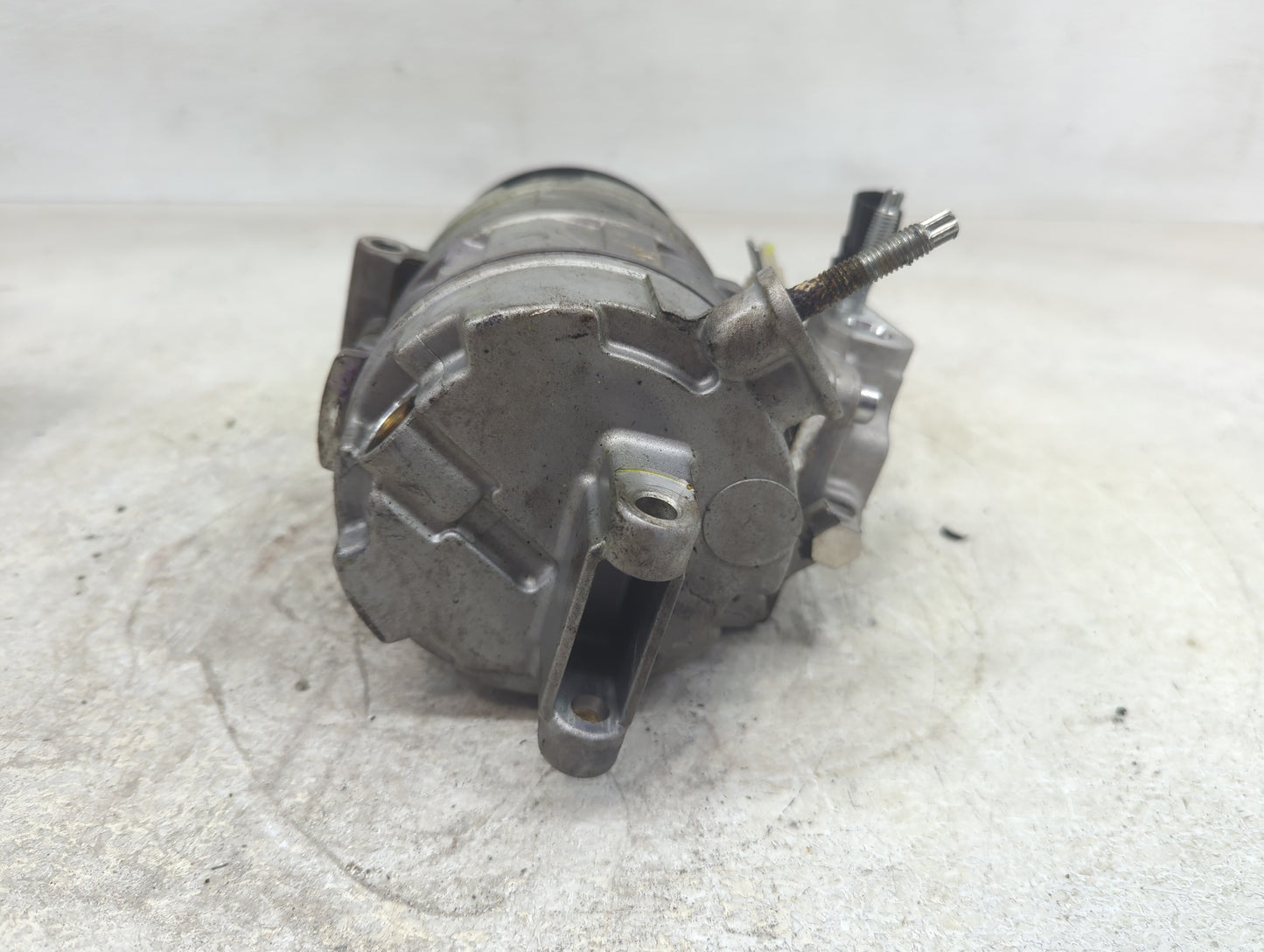 2013-2015 Ford Explorer Air Conditioning A/c Ac Compressor Oem - Oemusedautoparts1.com